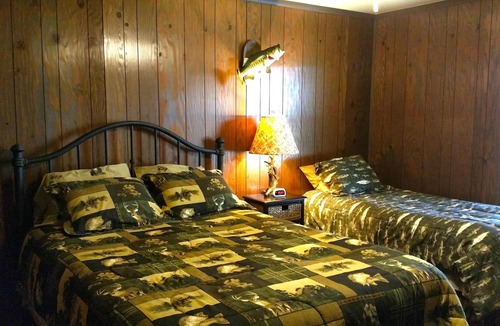 Alba House | First Class Family Lodging Best Location on the Lake!