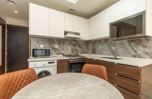 Al Barsha Apartment | FIRST CLASS | Studio | Chic & Comfy in Jewelz