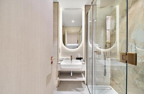 Jumeirah Village Circle Apartment | FIRST CLASS Studio Stylish Urban Nest