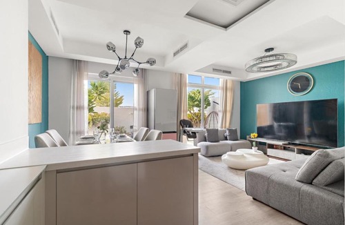 Dubai Apartment | FIRST CLASS VILLA Spacious for Family Getaways