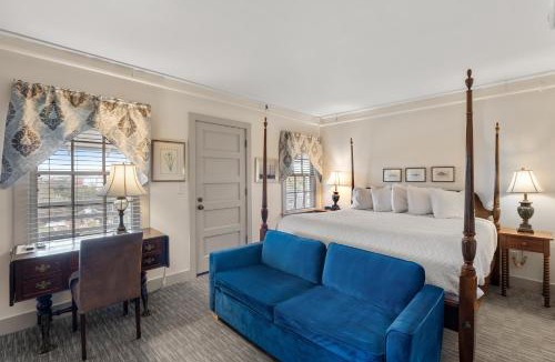 Nags Head Hotel | First Colony Inn