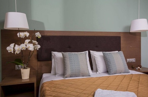 Kokkini Chani Apartment | First Floor Apartment with A/C, Balcony & Sea View - 100 meters from the Beach in Kokkini Hani!