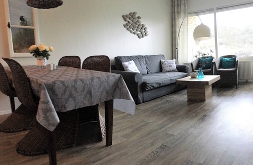 Callantsoog Apartment | First floor apartment with south-facing terrace approx. 200 m to the beach