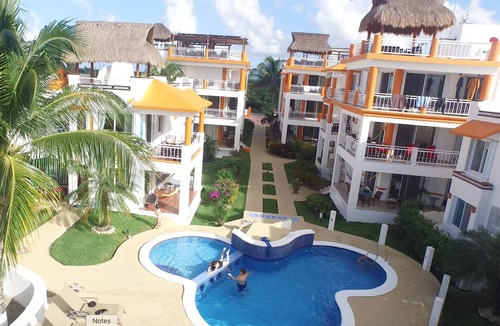 Cozumel Condo | First floor. Beach House. Private beach. Next to Chankanaab. AC. Free Wifi. Gril