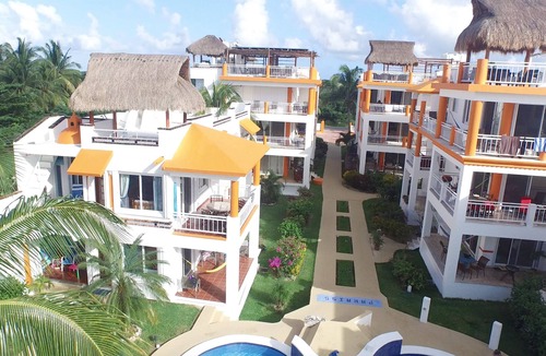 Cozumel Condo | First floor. Beach House. Private beach. Next to Chankanaab. AC. Free Wifi. Gril