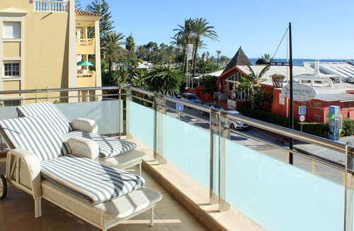 San Pedro de Alcantara Apartment | First floor Beach side property, San Pedro