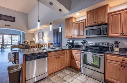Wisconsin Dells House | First Floor Condo - Pet Friendly!