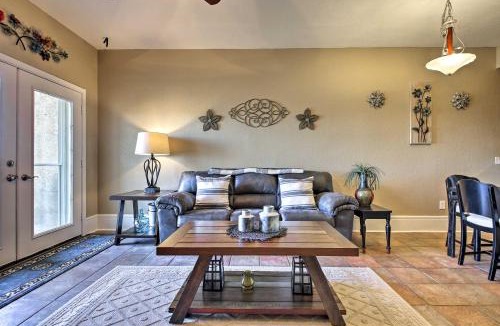 Canyon Lake Apartment | First-Floor Condo with Balcony on Canyon Lake