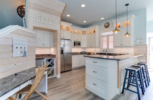 Cape Charles House | First Floor King Suite, Kids Bunk Room ~ Private Beach & Community Pool Access!