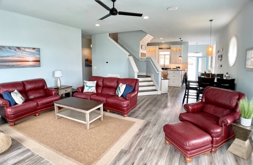 Cape Charles House | First Floor King Suite, Kids Bunk Room ~ Private Beach & Community Pool Access!