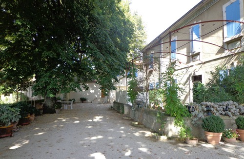 Plan-d'Orgon Apartment | First floor: l'Olivier 2 bedrooms - Air conditioning - Swimming pool at Domaine Les Rivales
