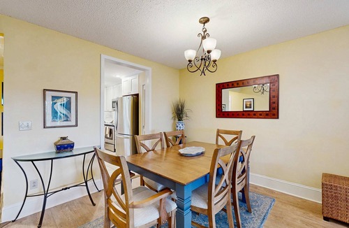 Seabrook Island House | First-floor villa overlooking the Ocean Winds golf course 18th fairway
