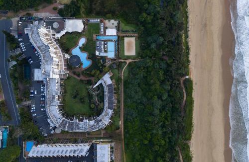 Umhlanga Hotel | First Group Breakers Resort - Official