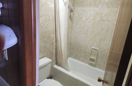 Quinter Hotel | First Inn By OYO Quinter Hwy 70
