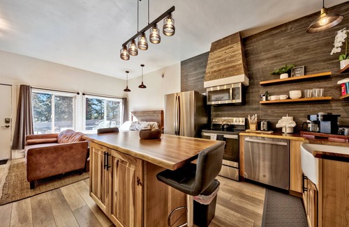 Zephyr Cove Apartment | First level studio Unit #7 close to everything bike, ski, swim Zephyr Cove!