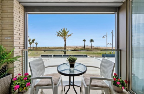 Comarruga Apartment | FIRST LINE BEACH: "LA CALMA" APARTMENT. OCEANFRONT!