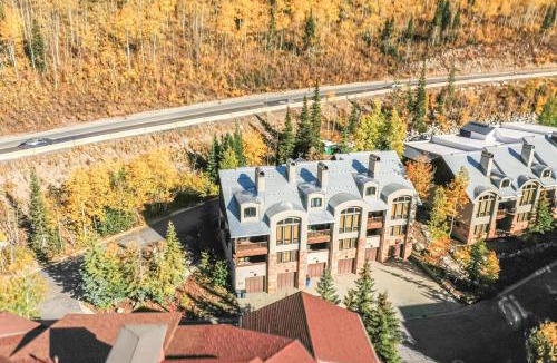 Salt Lake Mountain Resorts House | First Tracks Townhome