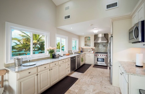 North Side House | Fischer's Reef: Spacious, Luxury Beach Villa w/Heated Infinity Pool & Amazing Snorkeling