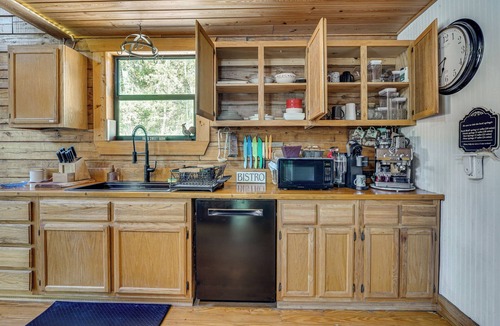 Bell Cabin | Fish & Float at Natural Springs! Log Cabin in Bell