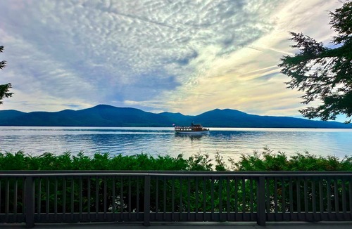 Diamond Point House | Fish Point Hideaway – Lakefront Retreat with 6 Bedrooms & 4 Baths on Lake George
