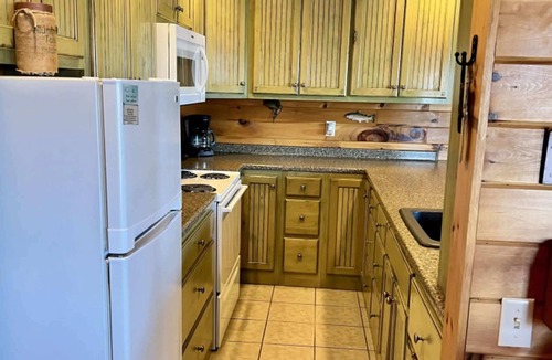 Bryant Cabin | Fish Tales Cabin – Spacious Retreat with Hot Tub