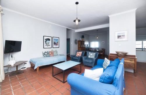 Waenhuiskrans House | Fisher's Rest in Arniston
