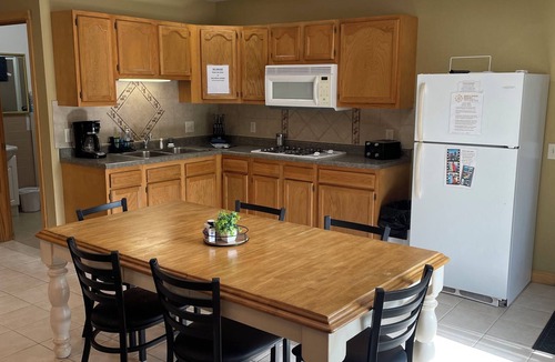 Baudette Cabin | Fisherman Base Camp on Rainy River - 5 Mins to the Lake!
