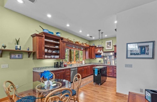 Steinhatchee House | Fisherman's Cove -Waterfront home with private dock on the River sleeps 10