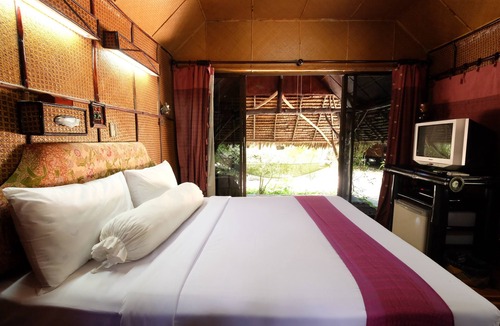 Mai Fat Hotel | Fisherman's Huts