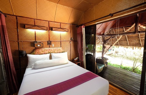Mai Fat Hotel | Fisherman's Huts
