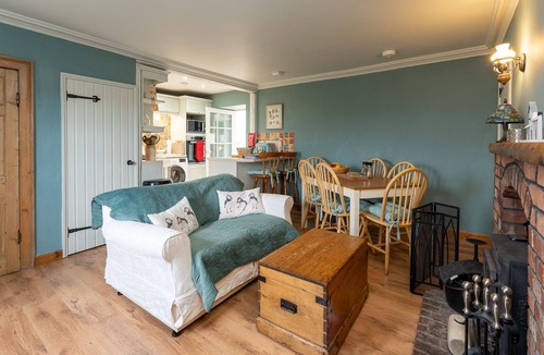 Lossiemouth Cottage | Fishermans Cottage - a cottage that sleeps 6 guests in 3 bedrooms