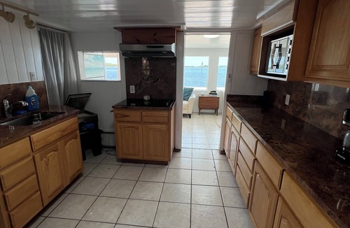 Spring Hill House | Fisherman’s Paradise With Dock, Amazing Views with Dolphins and Manatees!