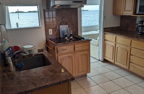 Spring Hill House | Fisherman’s Paradise With Dock, Amazing Views with Dolphins and Manatees!