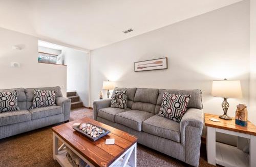 Deep Hole House | Fishhook Hideaway