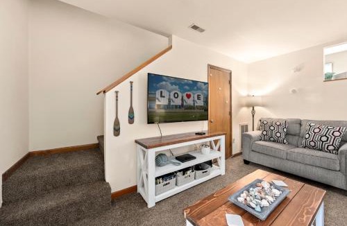 Deep Hole House | Fishhook Hideaway