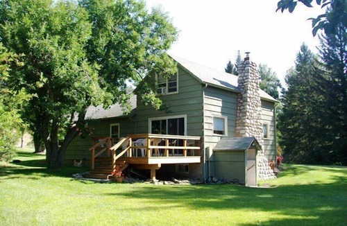 Fishtail House | Fishing, Bird Watching, and Star Gazing on Fishtail Creek