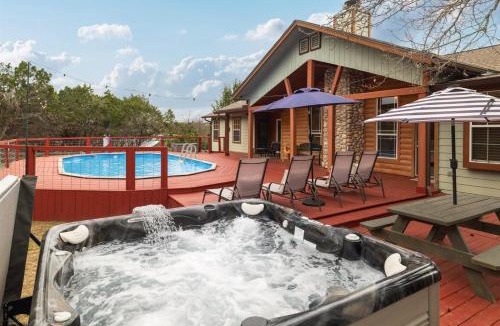 Dripping Springs House | Fitzhugh Lodge Pool, Pickleball, Poker- Sleeps 16