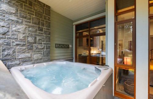 Whistler House | Fitzsimmons Walk 10 by Outpost Whistler