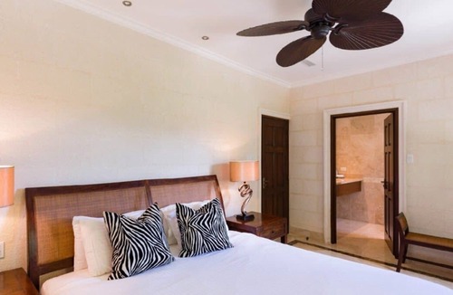 Plumtree Villa | Five Bedroom Luxury Ridge-front Property