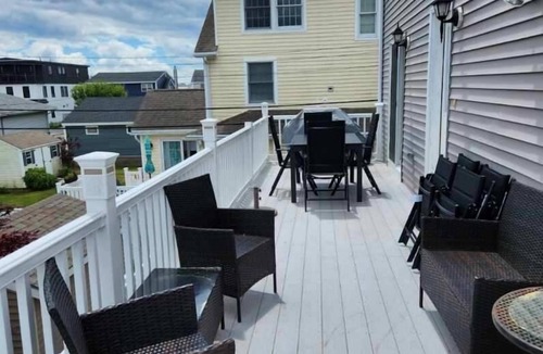 Seabrook House | Five Bedroom Seabrook Beach Home