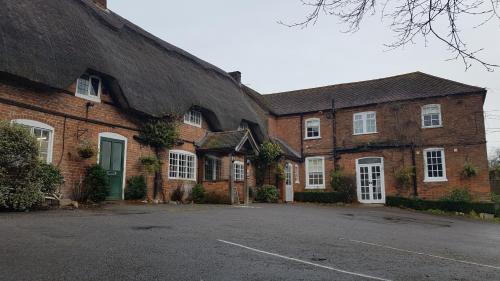 Newbury Hotel | Five Bells Wickham