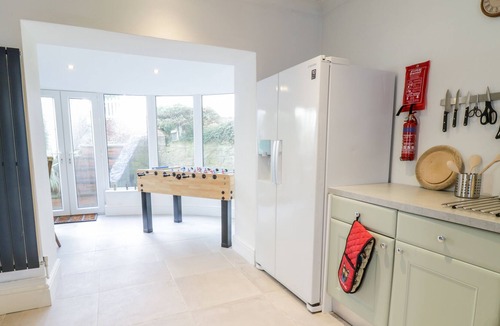 Acrefair House | FIVE COUNTIES VIEW, pet friendly, luxury holiday cottage in Trevor