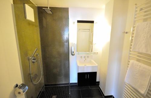 Bahnhofsviertel Hostel | Five Elements Hostel and Capsules Frankfurt