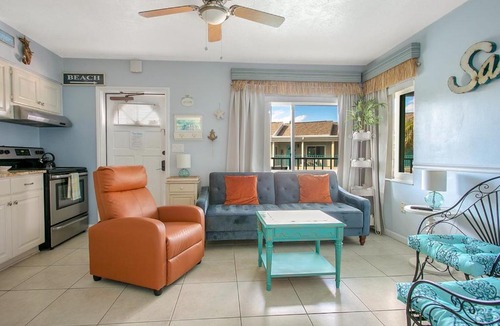 Bay Esplanade Apartment | Five Palms Vacation Rentals- Daily - Weekly - Monthly