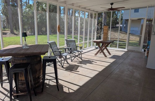 Bayport Cottage | Fla cracker " Bayport Reel Retreat"