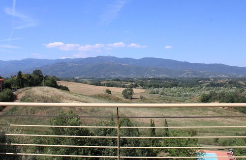 Terranuova Bracciolini Apartment | Flache Linde by Interhome