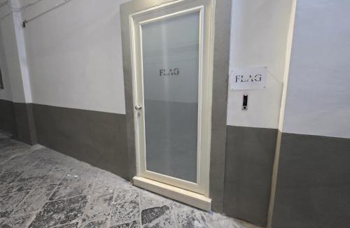 Torre del Greco Apartment | Flag