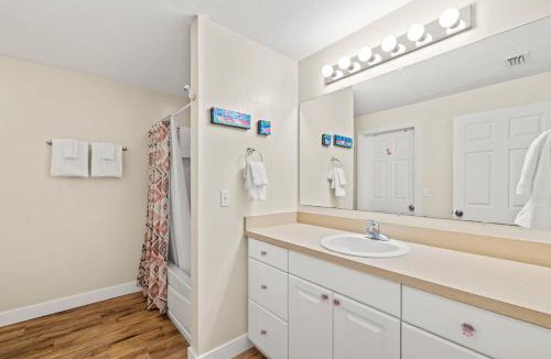 Cedar Key Apartment | Flamingo House on 2nd