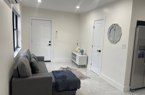 Flamingo Parks House | Flamingo Park Estate! Sleeps 16! MAJOR INTERNATIONAL SPORTING EVENT!