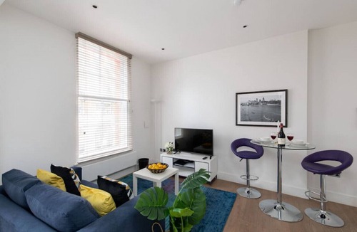Chinatown Apartment | Flat 1 · home.ly – Central London West End Studio